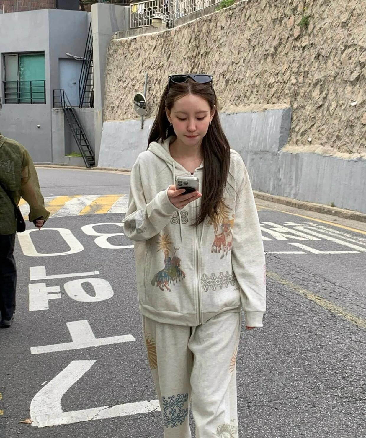 Jennie Collaborated Streetwear - Streetwear Brand Collaborations avis et prix