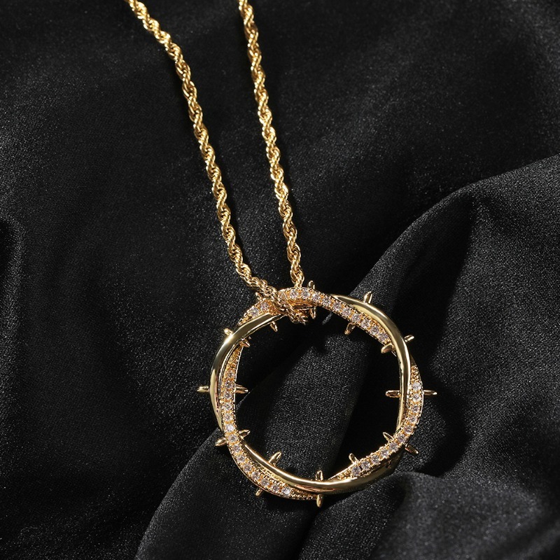 Retro Thorns Crown Pendant Nec - Streetwear Brand Accessories avis et prix